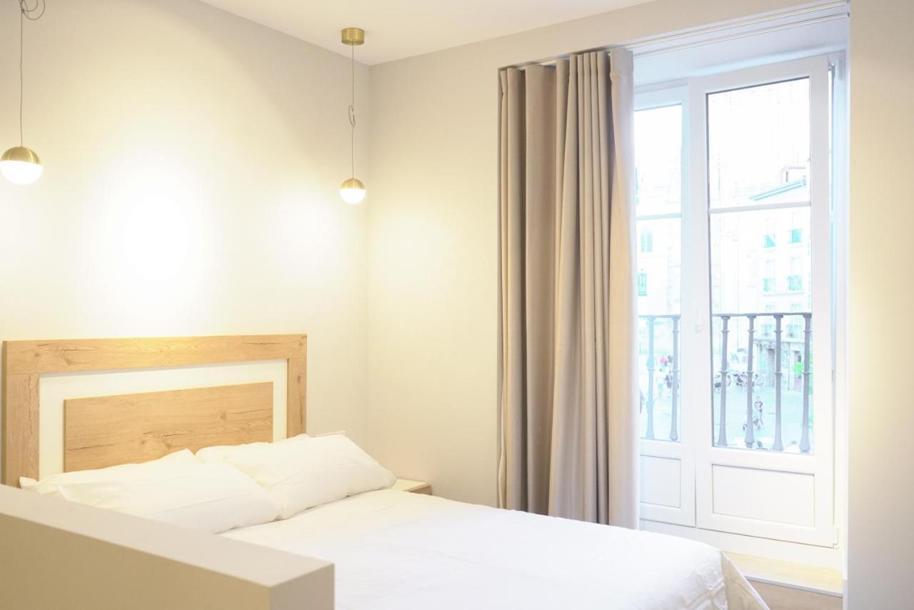 Apartamentos La Flora Burgos Todos Con Aire Acondicionado Y Ascensor Extérieur photo